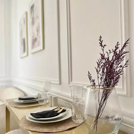 L Incomparable - International Palace * Vichy